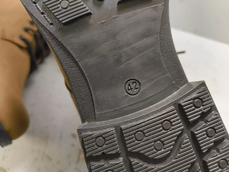 BUTY LANETTI R.42