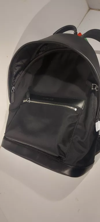 plecak-kolor-czarny-ean-gtin-5905884054963