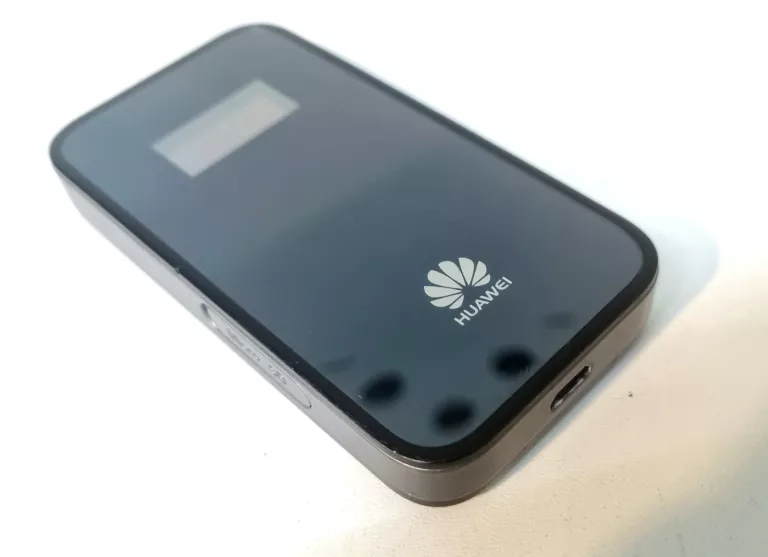 ROUTER MOBILNY HUAWEI E586E 3G CZARNY