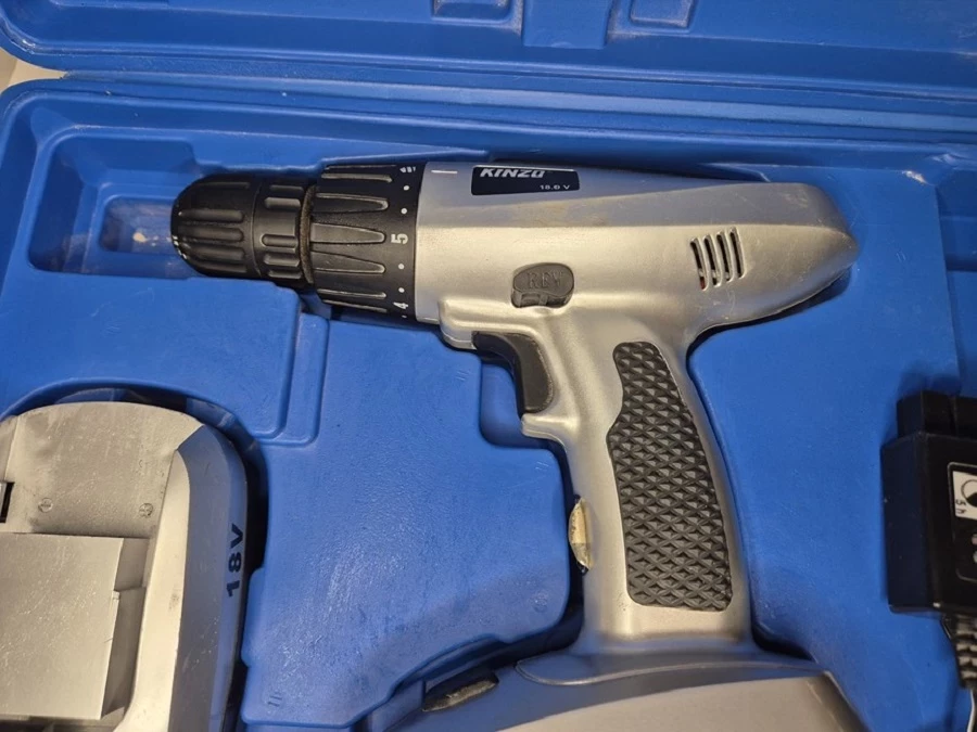 wkretarka-kinzo-18v-25c1175-walizka-ladowarka-2-aku-zasilanie-209202-1769478