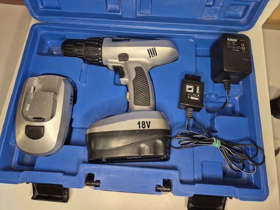 wkretarka-kinzo-18v-25c1175-walizka-ladowarka-2-aku-sliczna-54-sj-wroclaw