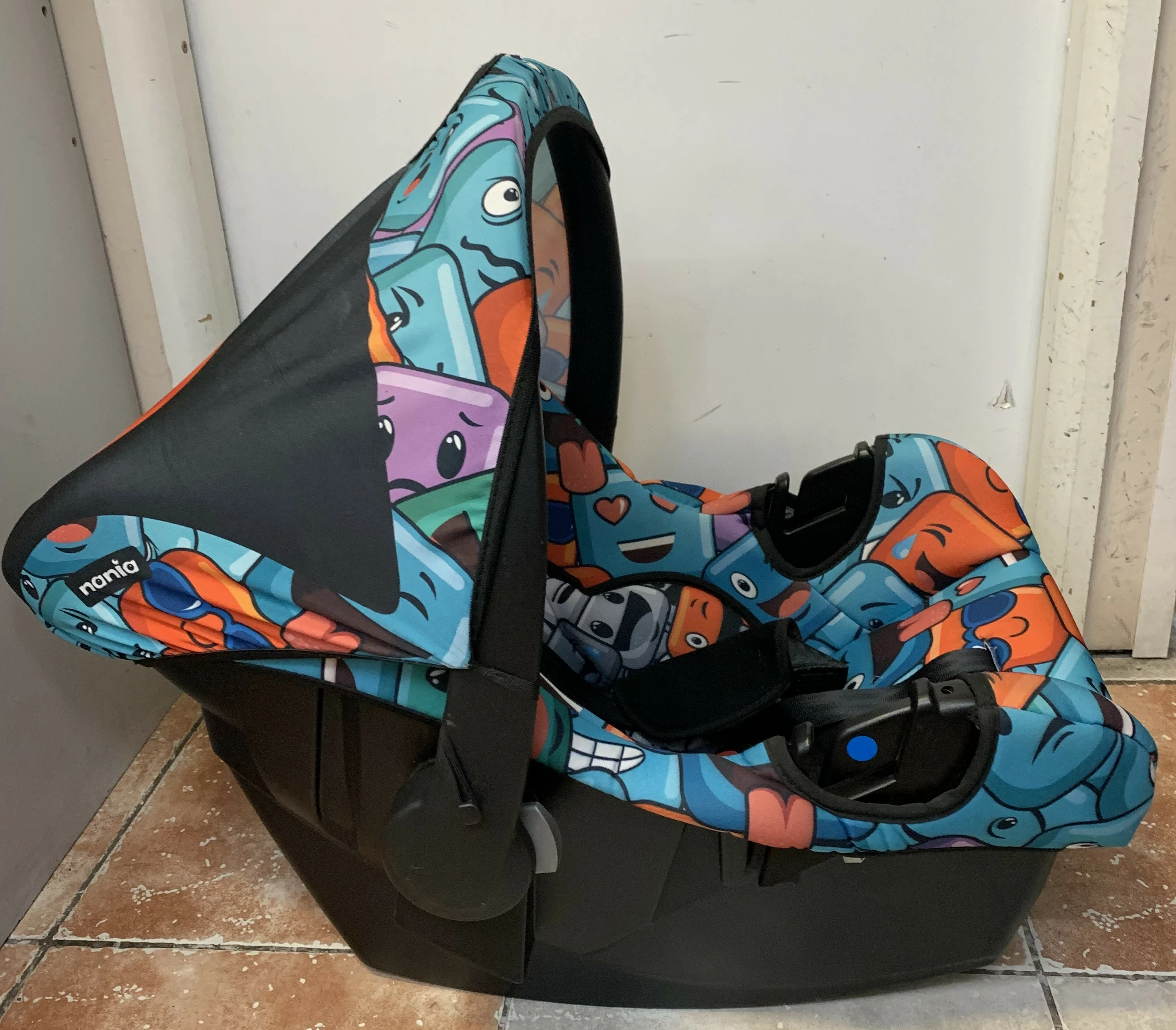 fotelik-samochodowy-nania-beone-emoji-0-13kg-ean-gtin-4021020044