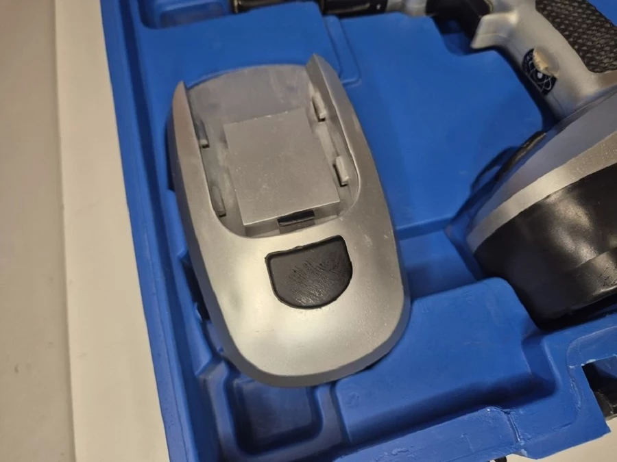 wkretarka-kinzo-18v-25c1175-walizka-ladowarka-2-aku-kod-producenta-25c1175