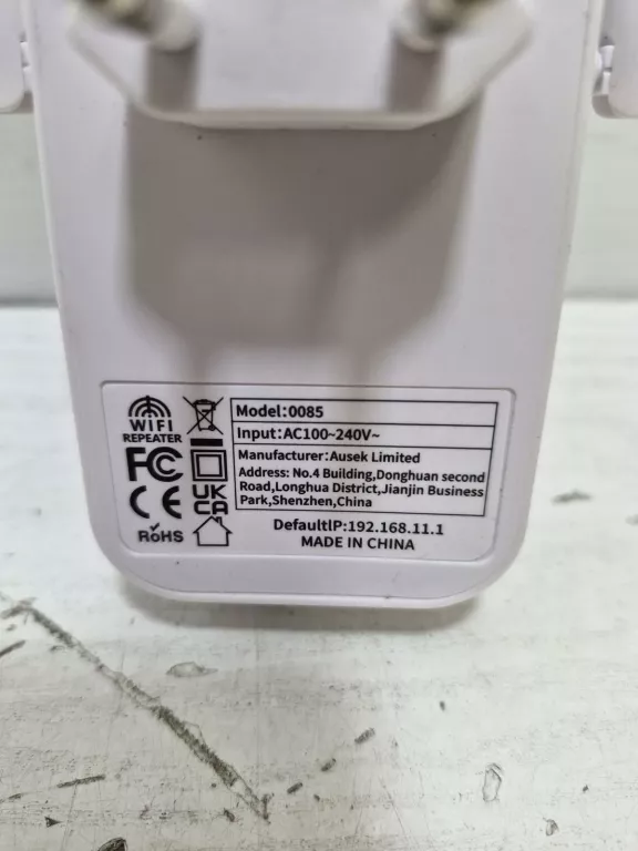 WZMACNIACZ SYGNAŁU WIFI REPEATER 0085