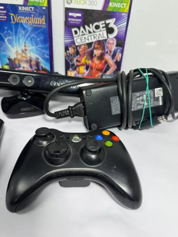 KONSOLA XBOX 360 500GB / OKAB / KINECT / 2 PADY / 2 GRY