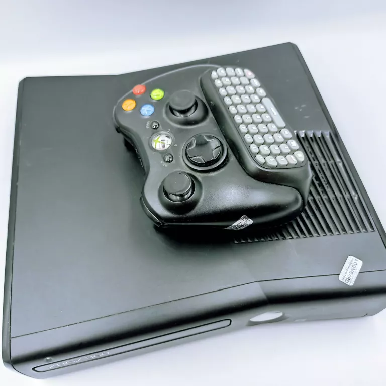 KONSOLA XBOX 360 + PAD 250GB