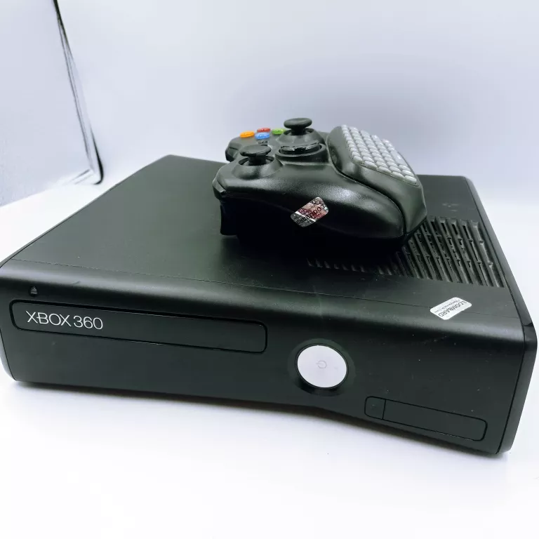 KONSOLA XBOX 360 + PAD 250GB