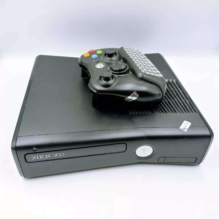 KONSOLA XBOX 360 + PAD 250GB