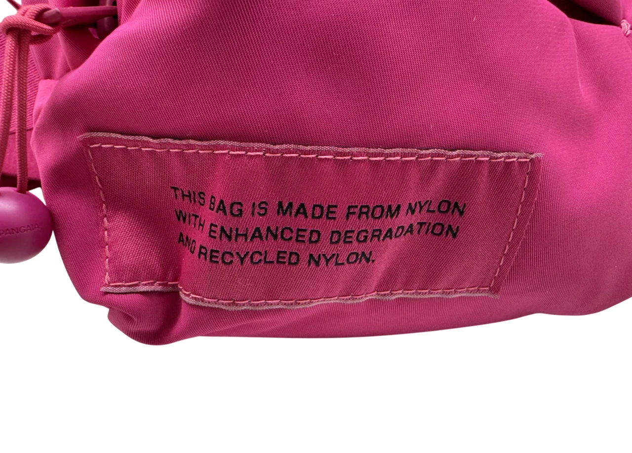 saszetka-nerka-torba-crossbody-nylonowa-pangaia-rozowa-jak-nowa-ean-gtin-5904818838600