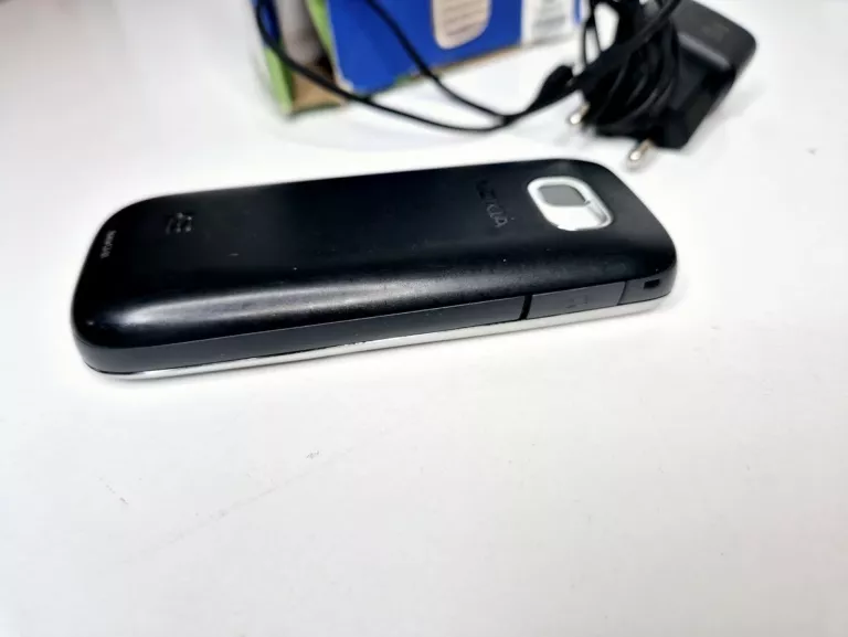 TELEFON NOKIA C2-01 + ŁADOWARKA, PUDEŁKO
