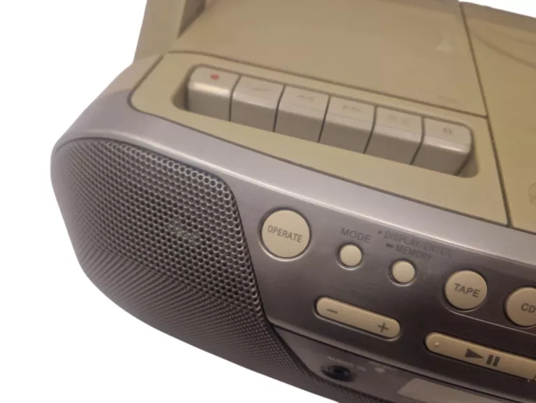 RADIOMAGNETOFON/ CD SONY CFD-S05