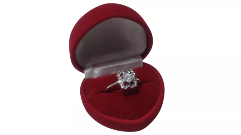 srebrny-pierscionek-koniczyna-cyrkonia-225-g-r20-925-id-46-zwyciestwa-40-lebork