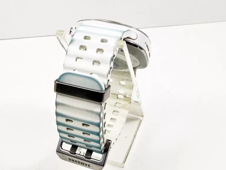 smartwatch-galaxy-watch-ultra-lte-47-mm-z-pudelkiem-zlacza-212938-16