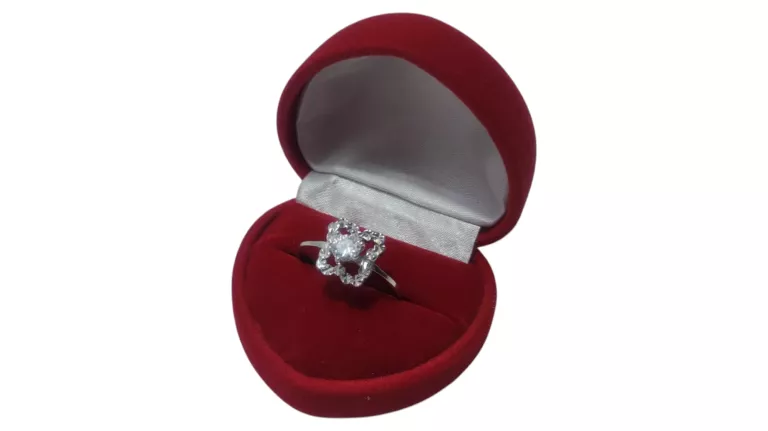 srebrny-pierscionek-koniczyna-cyrkonia-225-g-r20-925-id-46-stan-11323-238058