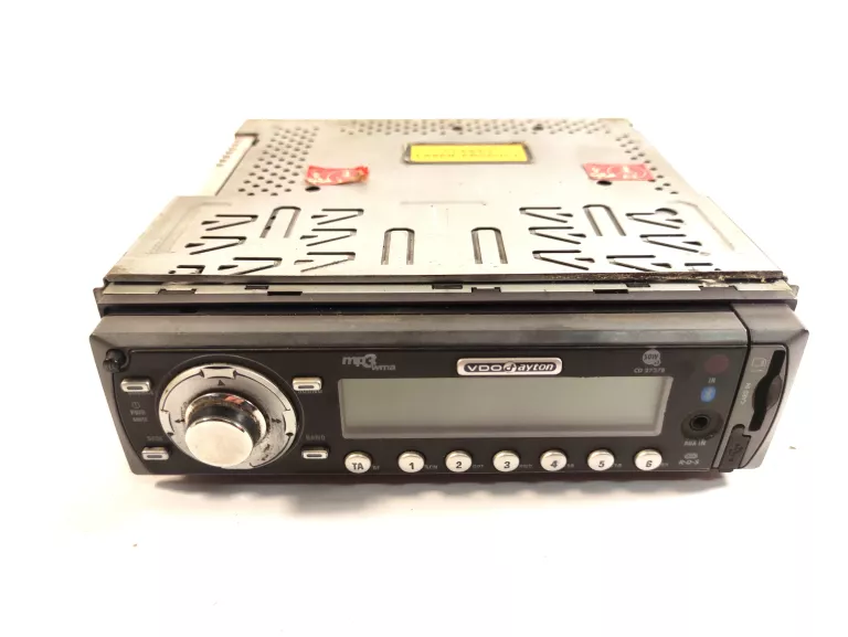 RADIO SAMOCHODOWE VDO DAYTON CD 2737 B
