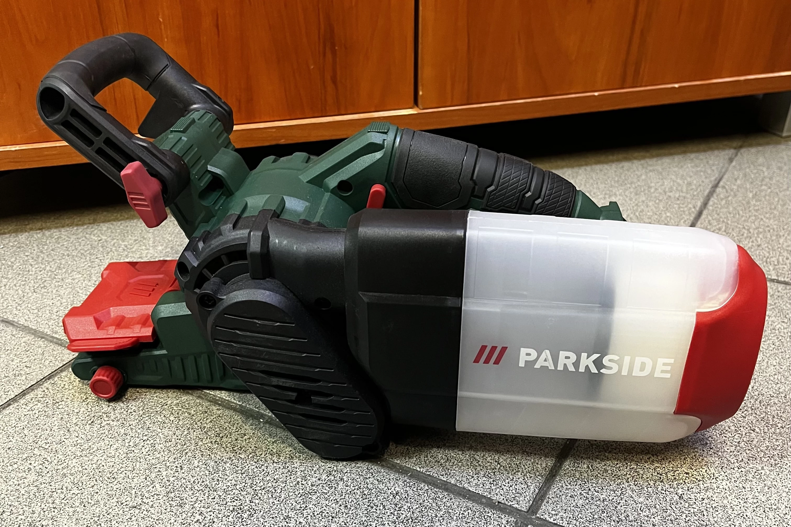 szlifierka-tasmowa-akumulatorowa-parkside-pbsda-20-li-a1-body-stan-11323-2