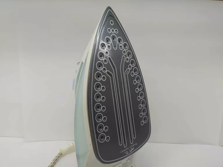 ŻELAZKO VERSHOLD IS-5582 ZE STOPĄ CERAMICZNĄ