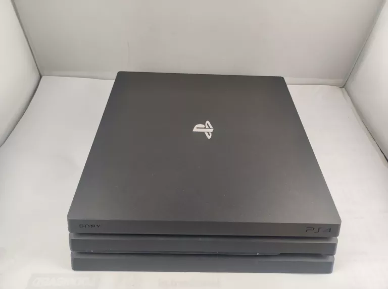 KONSOLA SONY PS4 PRO 1TB + PAD