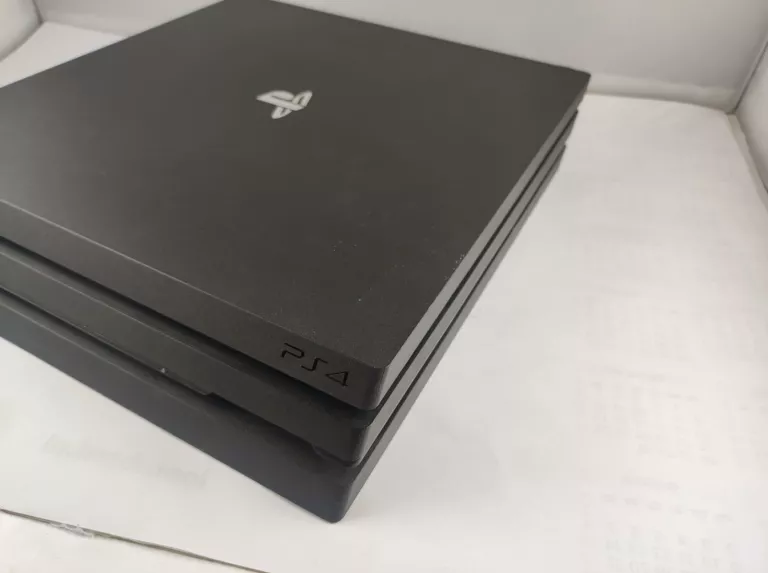 KONSOLA SONY PS4 PRO 1TB + PAD