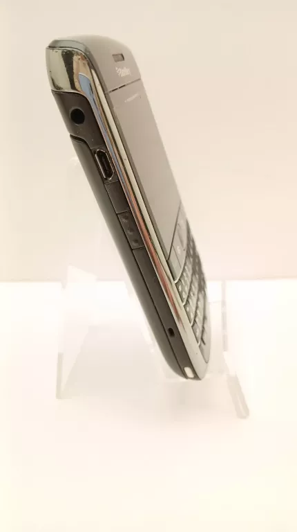 TELEFON BLACK BERRY 9700 BOLD