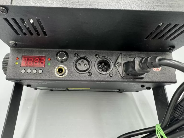 LAMPA DISCO DMX LED SPOTLIGHT/ KONTROLER SHOWTEC LED OPERAATOR I