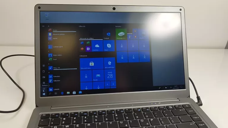 LAPTOP PEAQ SLIM S130 N3350 13,3' FHD 4GB 64GB MINIHDMI USB3 CAM W10