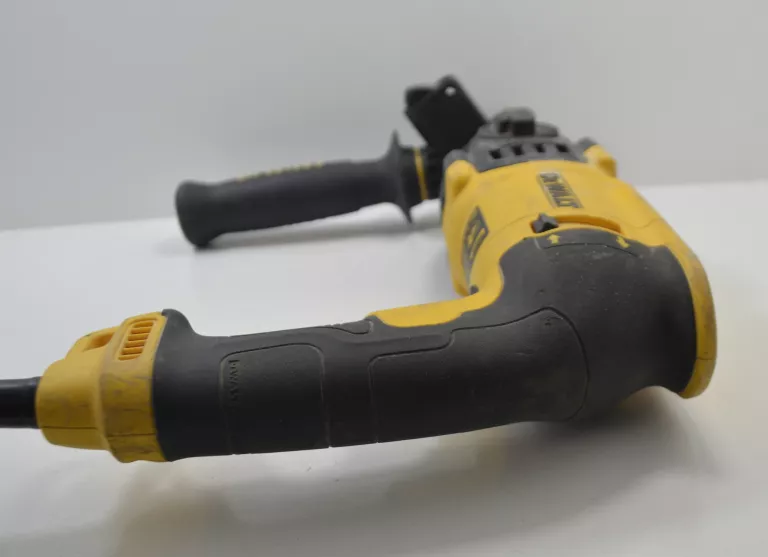 MŁOTOWIERTARKA DEWALT D25133K WALIZKA