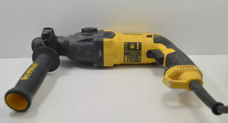 MŁOTOWIERTARKA DEWALT D25133K WALIZKA