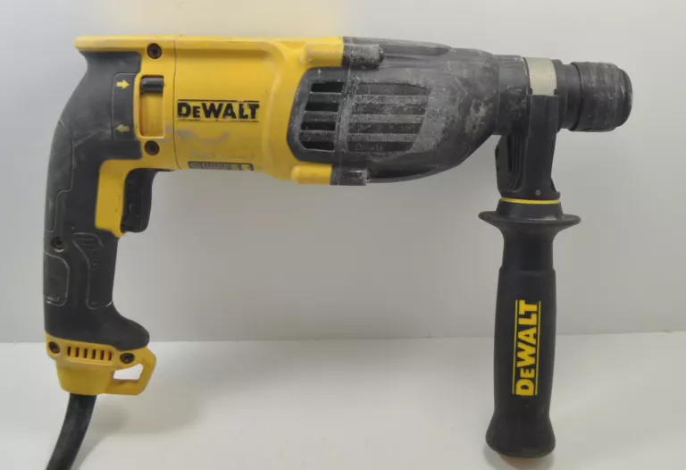 MŁOTOWIERTARKA DEWALT D25133K WALIZKA