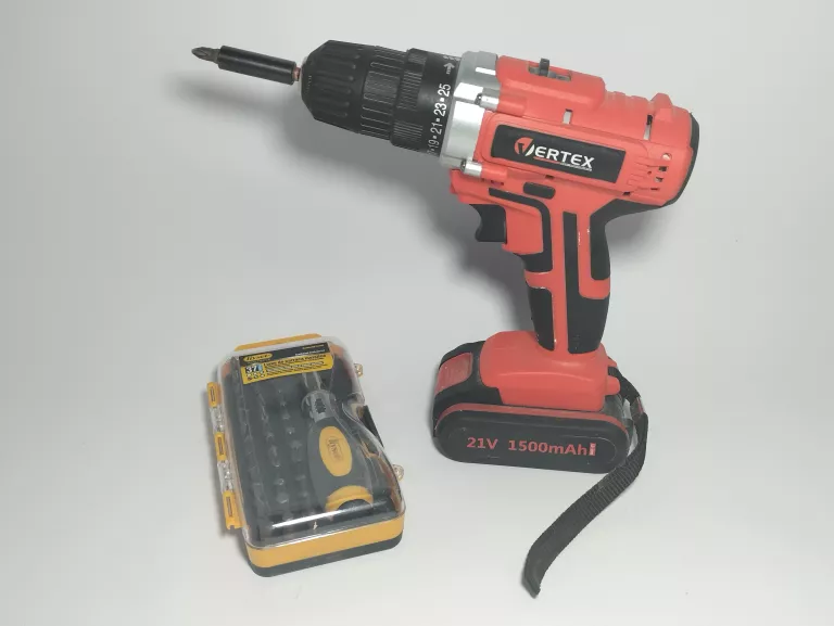 WKRETARKA VERTEX 21V + BITY
