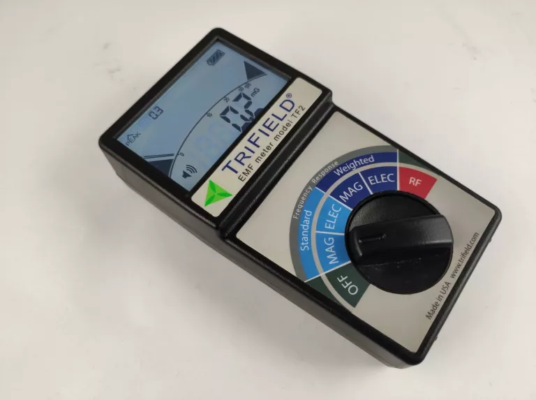 miernik-pola-elektromagnetycznego-trifield-tf2-wielka-rzeznicka-1-srem-centrum