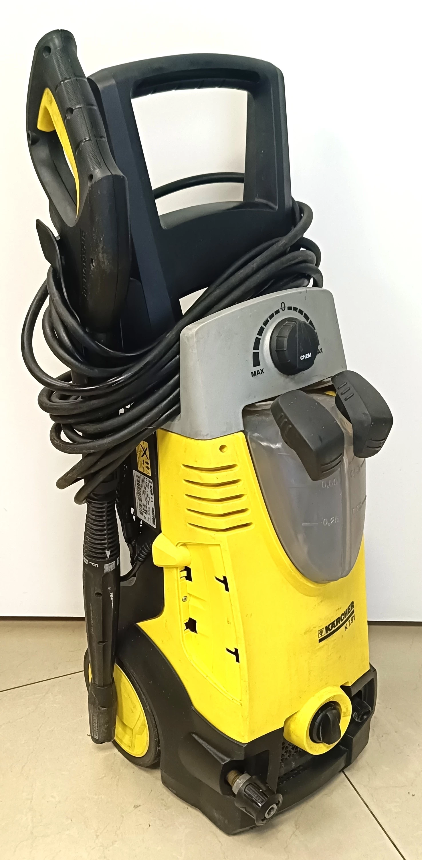 myjka-cisnieniowa-karcher-k-791-napiecie-zasilania-23000