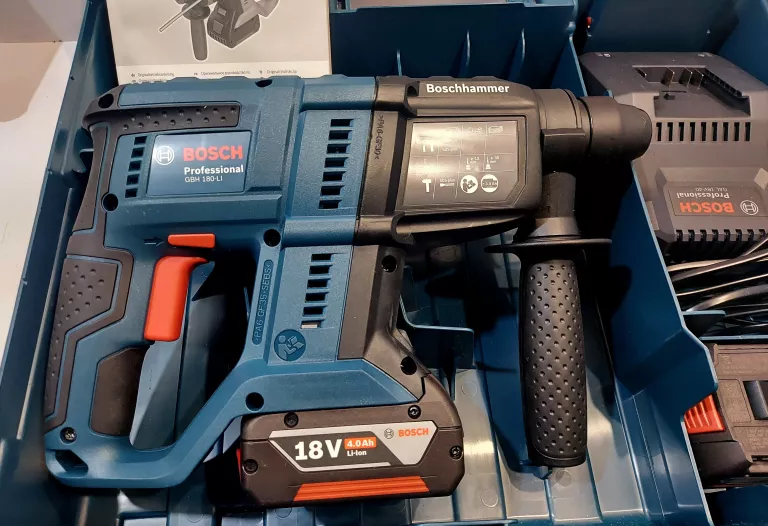 MŁOT UDAROWY BOSCH OBROTOWY AKUMULATOROWY SDS+ GBH 180-LI 2*4.0AH