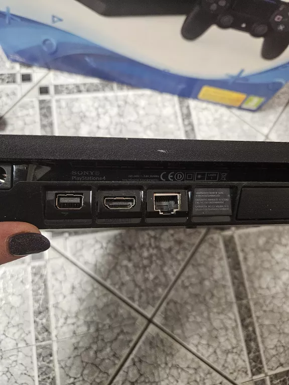 KONSOLA PS4 500GB