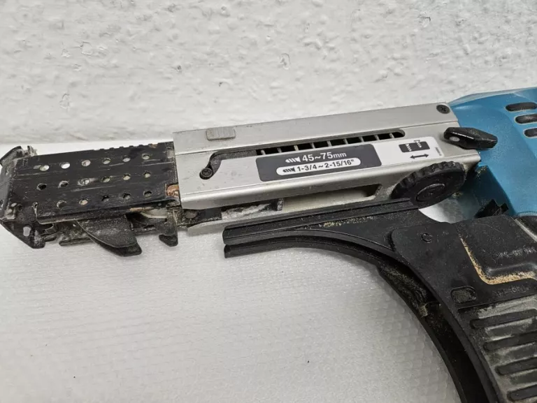 WKRĘTARKA TAŚMOWA DO PŁYT GK MAKITA 6844