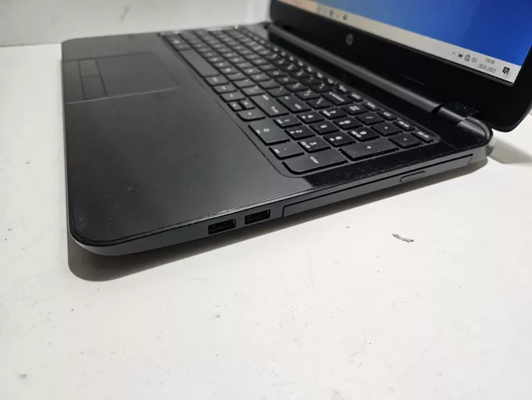 LAPTOP HP 15-G005SW AMD E1 4/256 GB