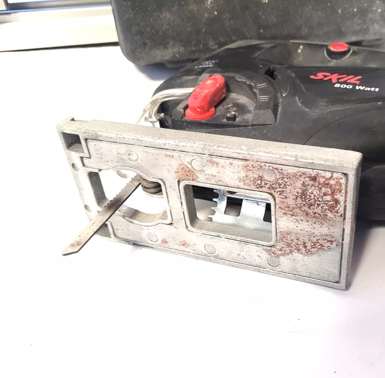 WYRZYNARKA SKIL 800W WALIZKA