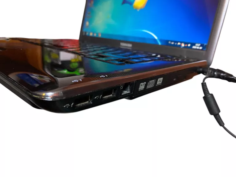 TOSHIBA SATELLITE A300 - 149 2GB / CORE DUO T5550 / 250GB HDD