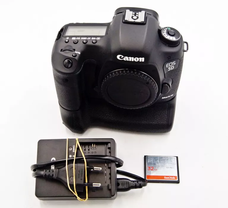 APARAT CANON EOS 5D MARK III / MIGAWKA 10000 /KARTA CF/PARAG./ B.DOBRY STA