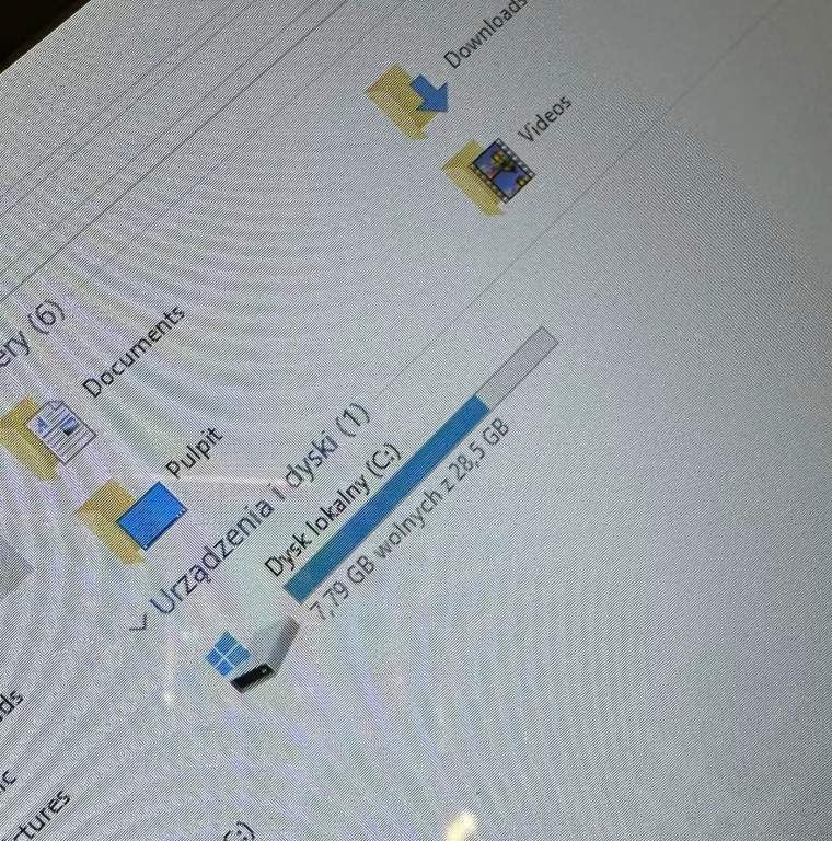 LAPTOP/TABLET 2W1 KIANO INTELECT X3 HD+ 32GB/4GB/WIN10H!