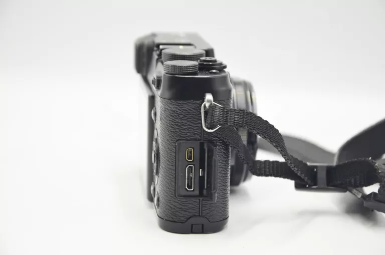 FUJIFILM X100S