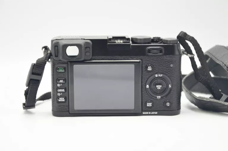FUJIFILM X100S