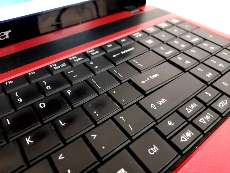 LAPTOP ACER ASPIRE 5253 **OPIS**