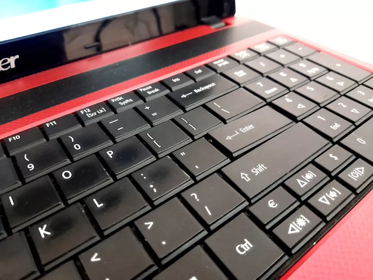 LAPTOP ACER ASPIRE 5253 **OPIS**