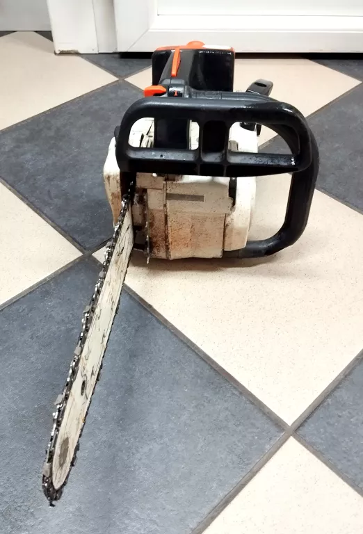 PIŁA SPALINOWA STIHL MS200T