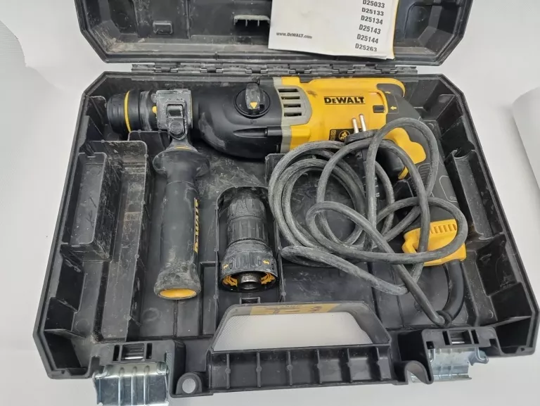 MŁOTOWIERTARKA DEWALT D25144KP SDS PLUS 900 W