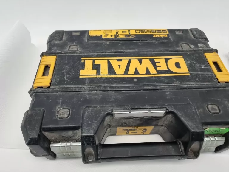 MŁOTOWIERTARKA DEWALT D25144KP SDS PLUS 900 W