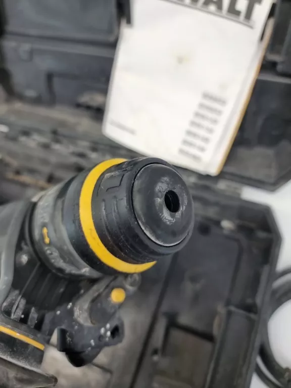 MŁOTOWIERTARKA DEWALT D25144KP SDS PLUS 900 W