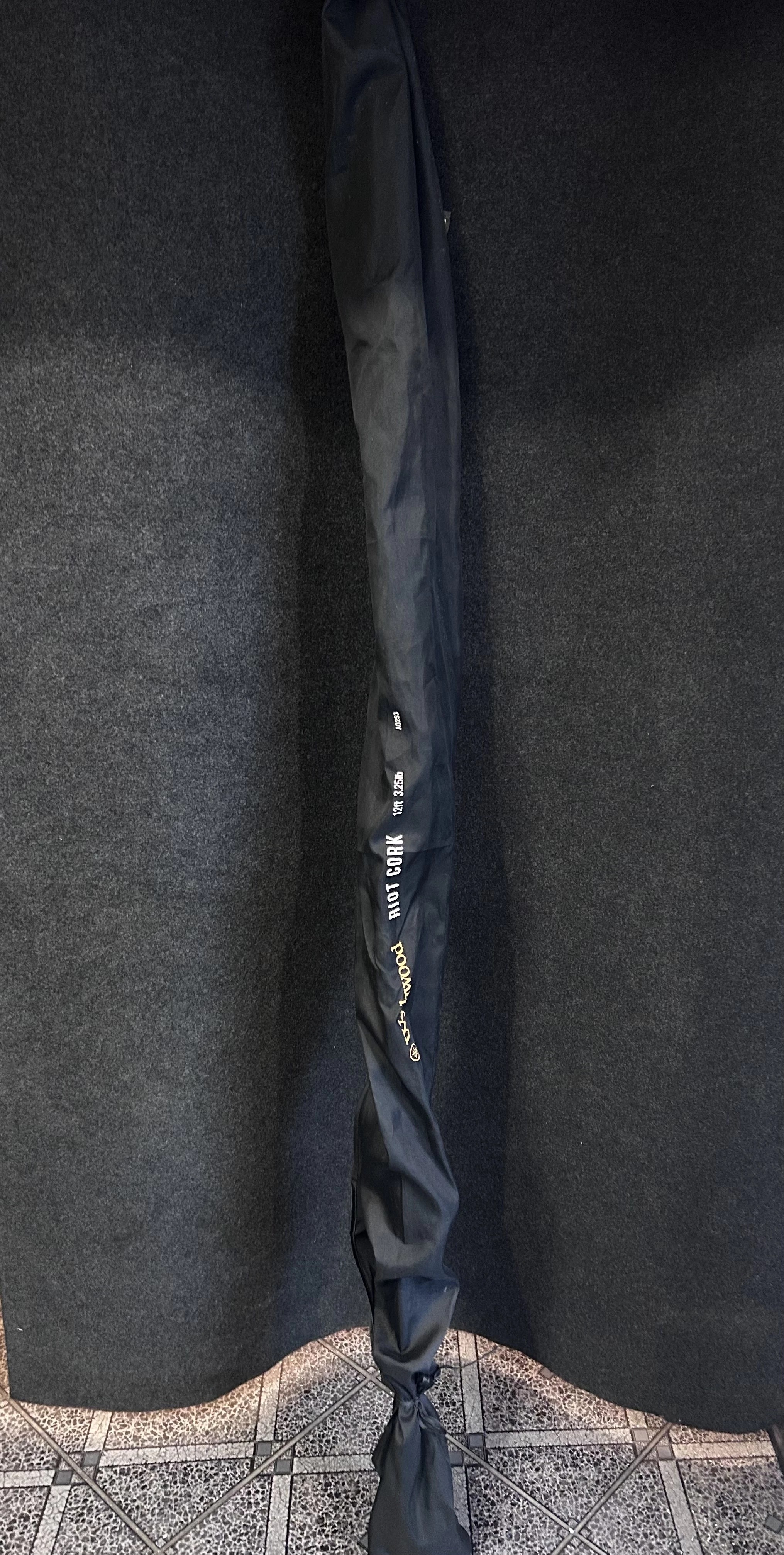 wedka-karpiowa-wychwood-riot-12ft-325lb-cork-ciezar-wyrzutu