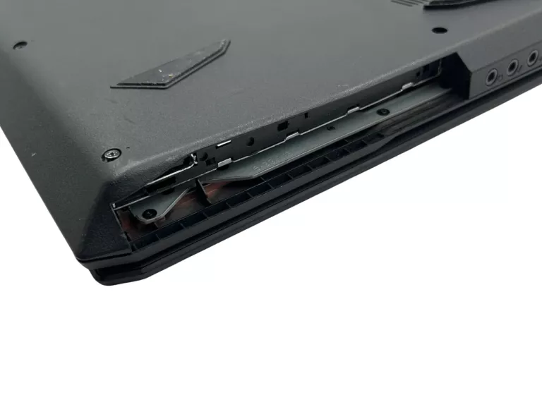 LAPTOP HYPERBOOK G5 CLEVO N150SD I7-4720HQ 8/1240GB SSD GEFORCE GTX 960M